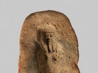 Aeg T 5 optische Täuschung  Aeg T 5, Spätzeit, Form für Uschebtis, Roter Ton, H 10,0 cm, B 5,5 cm, T 2,9 cm : Bestandskatalog Ägypten, Museumsfoto: Claus Cordes